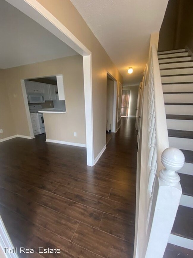Building Photo - 2 br, 2.5 bath House - 6227 Crest Green Road