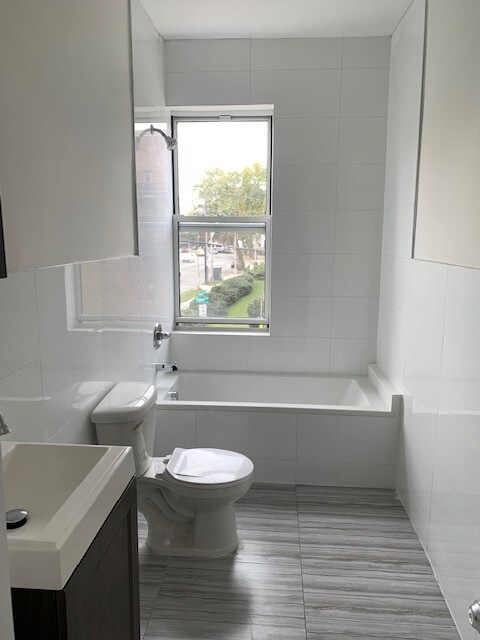 Bathroom - 546 Bergen Ave