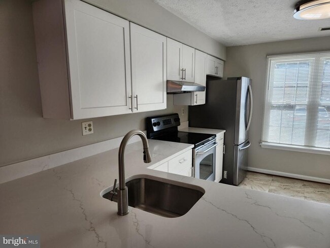 Foto del edificio - 16326 Pennsbury Way