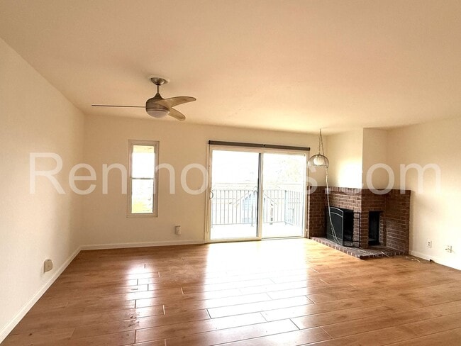 Building Photo - Bay Ho, 3745-C Balboa Terr, Pano Bay/Ocean Views, Remodeled, 2 Car Garage!