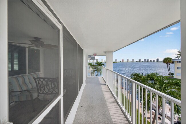 Foto del edificio - 110 Shore Ct