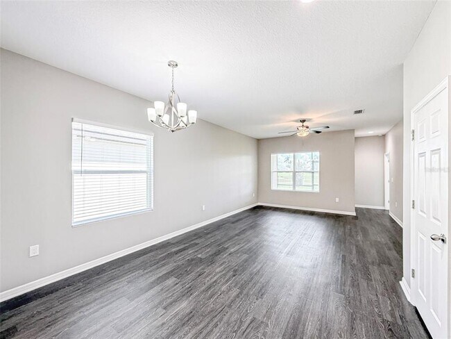 Building Photo - 3358 Cup Dr