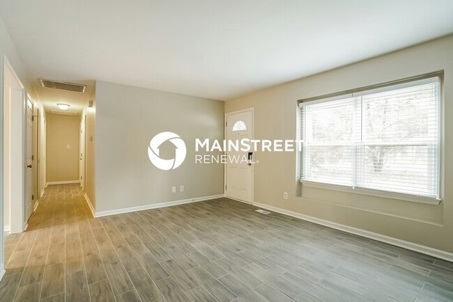 Foto del edificio - 3 Bedroom Pet-Friendly Home in KNIGHTDALE, NC with Main Street Renewal