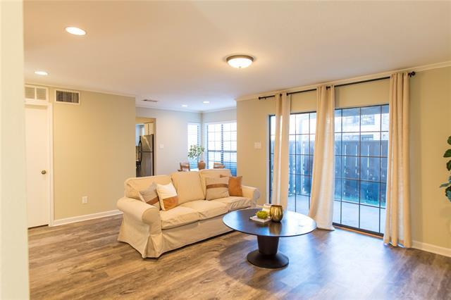 Foto principal - 2719 Silver Creek Dr