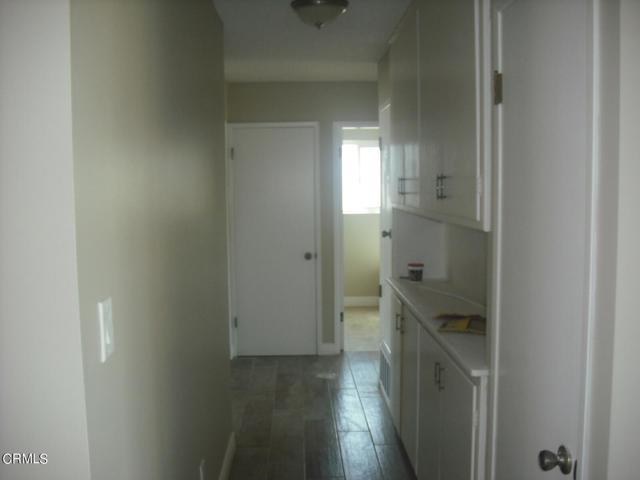 Building Photo - 233 Orange Dr