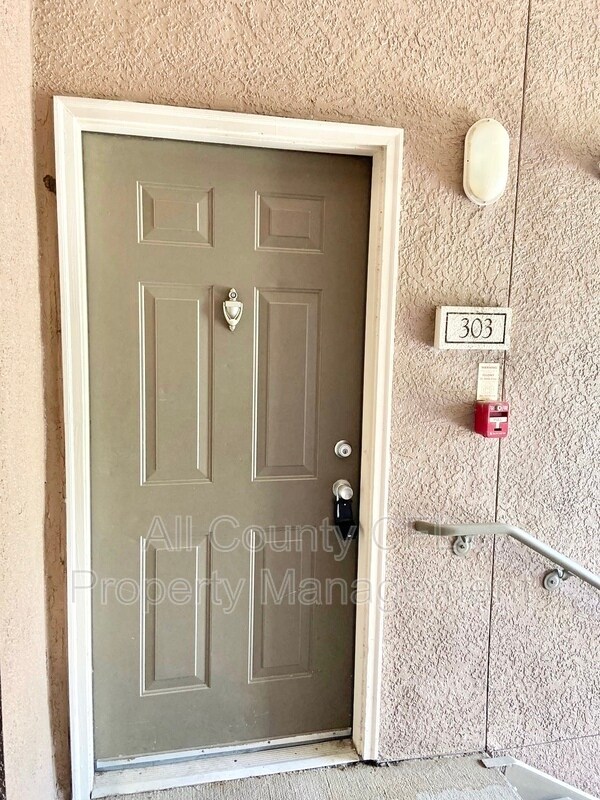 Foto del edificio - 6137 Metrowest Blvd