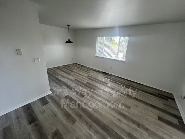 Foto del edificio - 3710 Valmont St