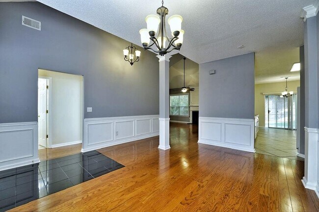 Foto del edificio - 4231 Glenlake Dr NW