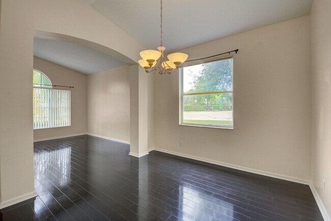 Foto del edificio - 1282 Pebble Ridge Ln