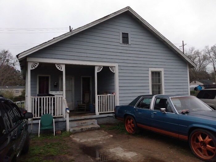 Primary Photo - 2 Bedroom in Clinton