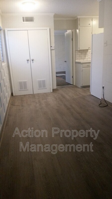 Building Photo - 1509 7th St