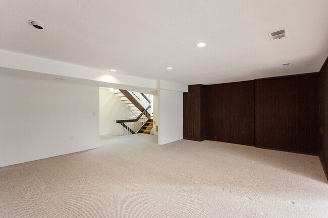 Foto del edificio - 7036 Buxton Terrace