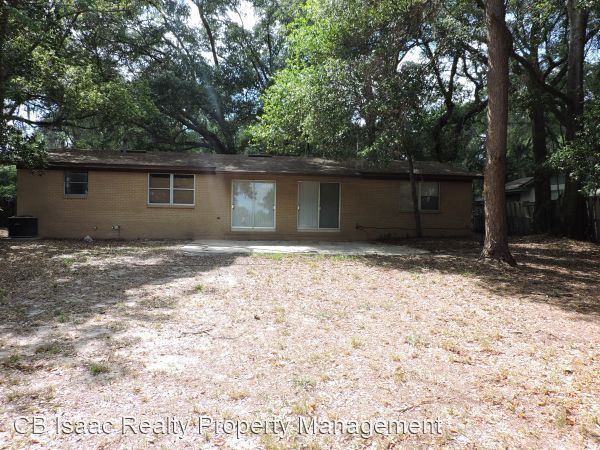 Building Photo - 3 br, 2 bath House - 1155 SE Lake Ln