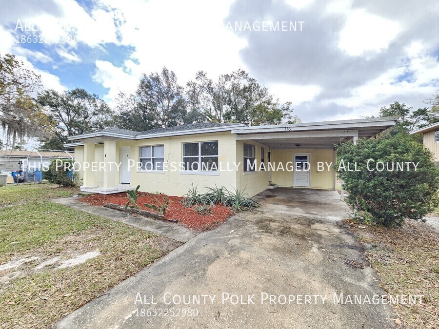 Foto principal - Awesome 3 Bedroom 2 Bath Lake Wales Home f...