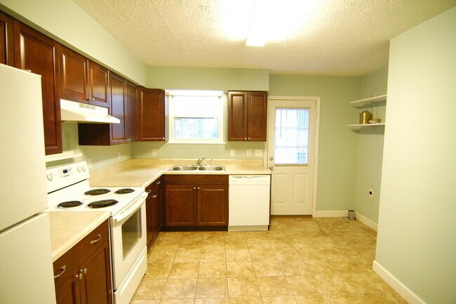 Building Photo - Renovated East Nashville Duplex!