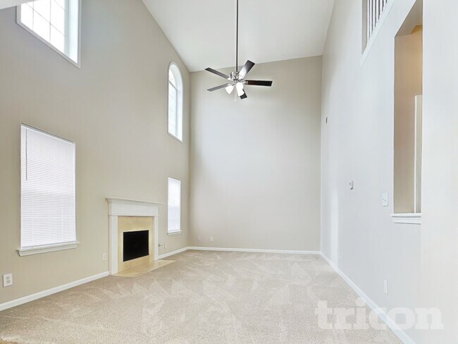 Foto del edificio - 5693 Winchester Pl