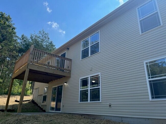 Foto del edificio - Beautiful 5bed/3bath with Basement!
