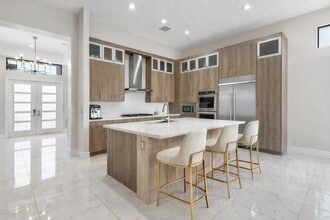 Building Photo - 17317 Santaluce Mnr