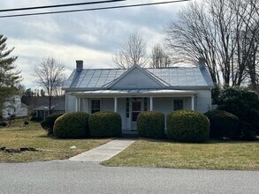 Building Photo - 534 Borden Rd