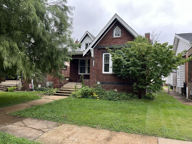 Front view - 6912 Marquette Ave