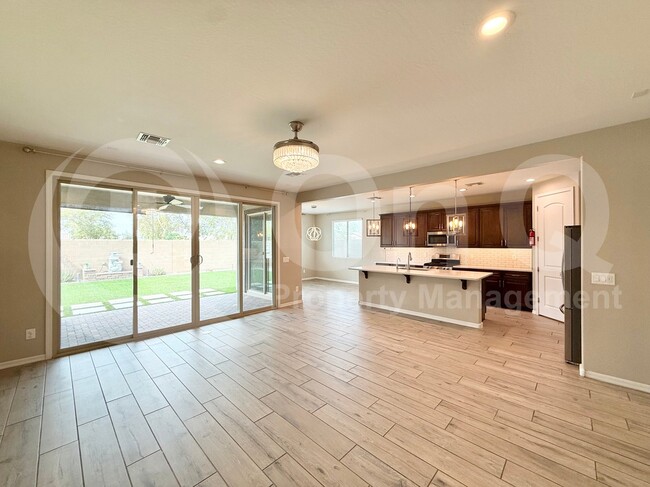 Building Photo - 220 S 157th Ln