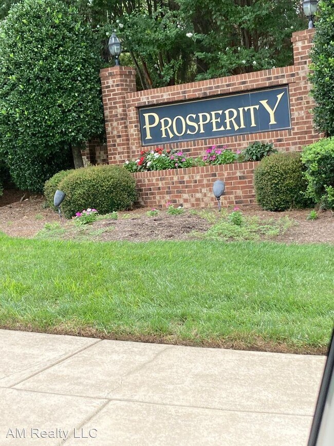 Foto del edificio - 2 br, 2.5 bath House - 5327 Waverly Lynn Ln