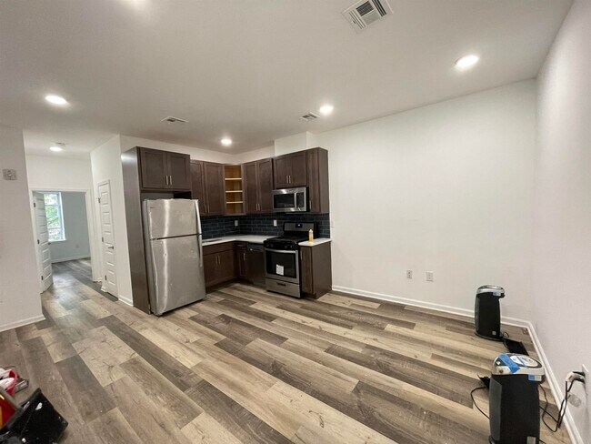 Building Photo - 430 Ocean Ave