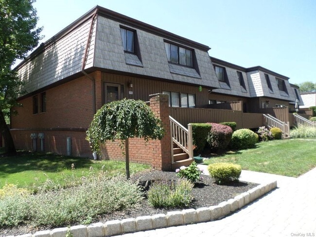 Building Photo - 37 Heritage Dr