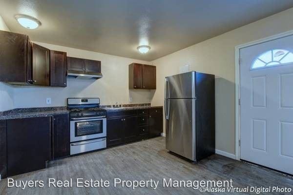 Building Photo - 717 N Flower St