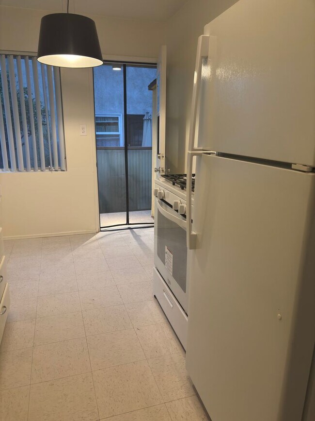 Foto del edificio - 4476-4476 Illinois St