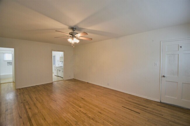 Foto del edificio - 6308 Vineland Ave
