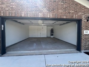 Building Photo - 417 Jean St