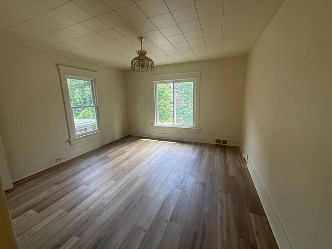 Building Photo - Fulton Duplex