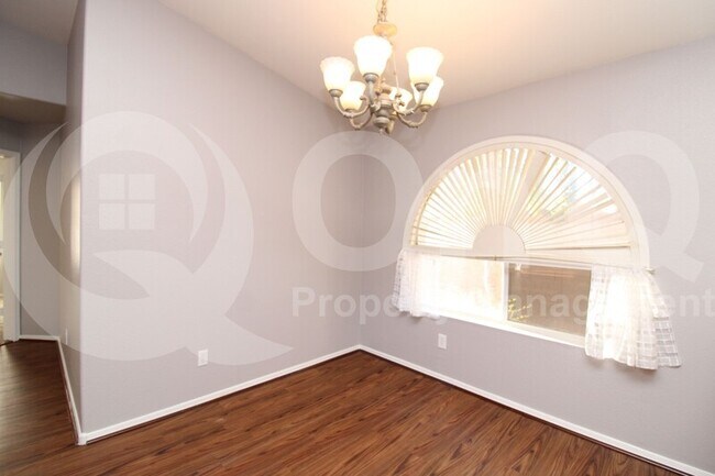 Building Photo - 7253 E Lindner Ave