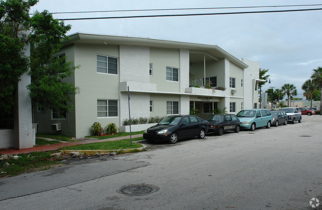 Building Photo - Deco Palms Apartments