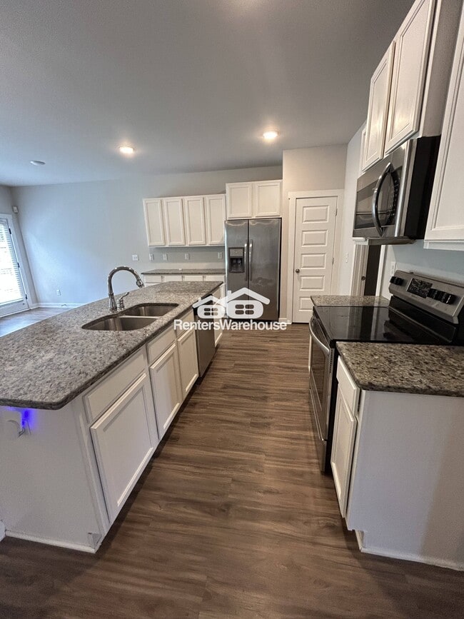 Building Photo - 3530 Misty Hollow Dr