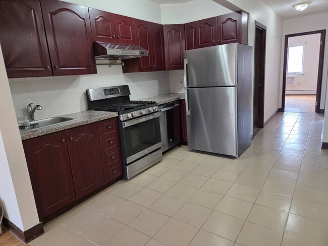 Foto del edificio - 40-14 194th St