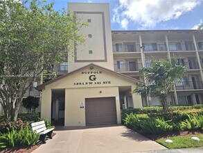 Building Photo - 1351 SW 141st Ave