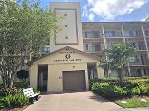 Building Photo - 1351 SW 141st Ave