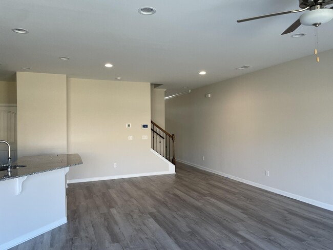 Building Photo - 220 Mansell Pk