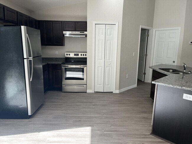 Building Photo - READY NOW! Beautiful NEW 3BR/2BA Home in S...