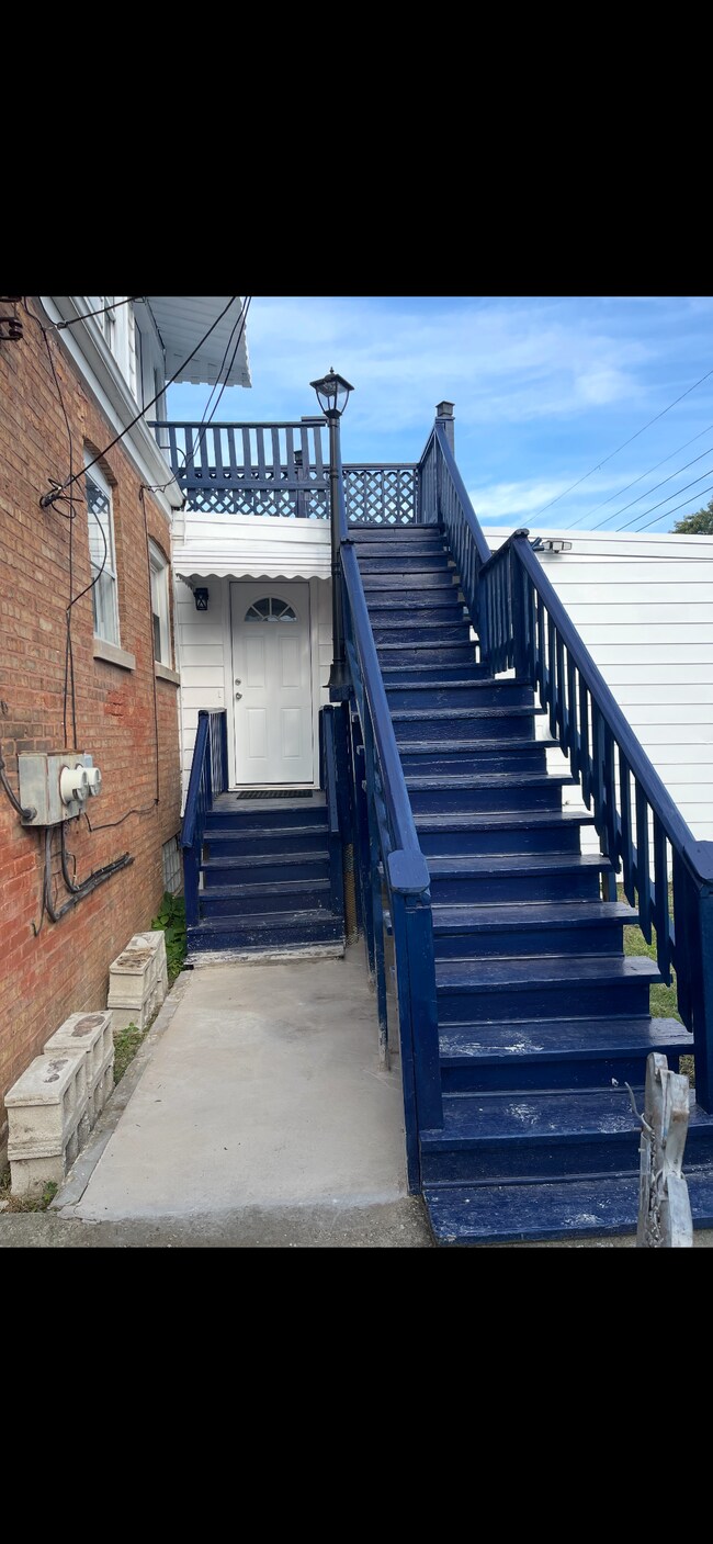 Foto del edificio - 3345 N Oleander Ave