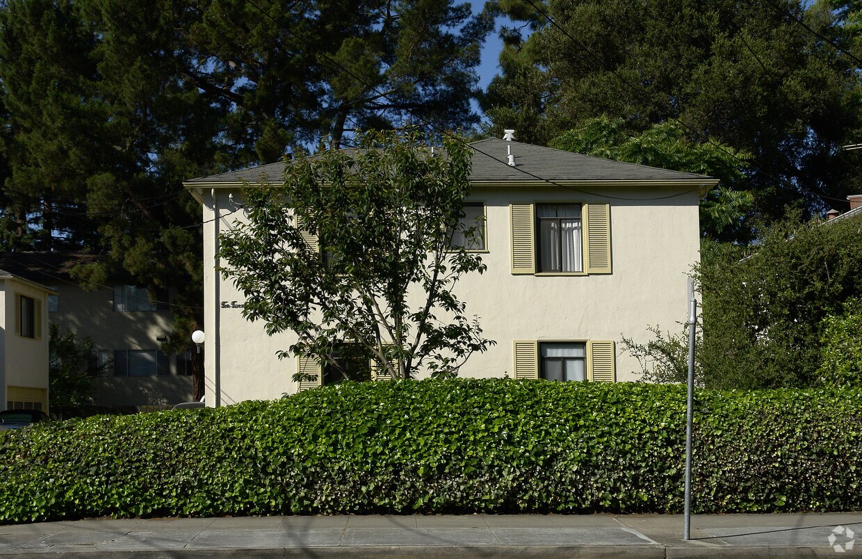 Foto del edificio - 1039 Laurel St