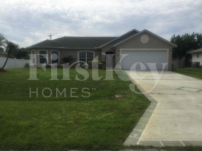 Building Photo - 662 SW Sandbar Terrace