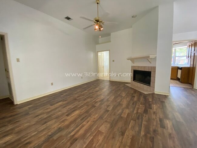 Building Photo - Home in Shady Grove available!