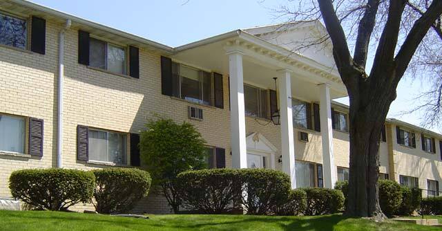 Building Photo - 5022 Sheboygan Apartments