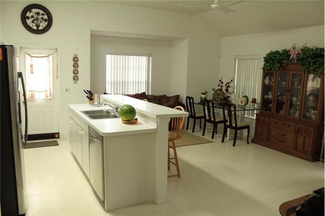 Foto del edificio - 209 SW North Wakefield Cir