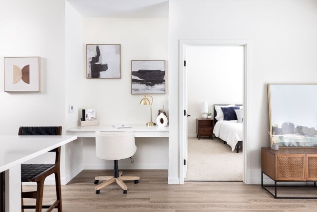 Interior Photo - Kipling