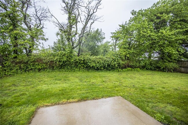 Building Photo - 687 Zachary Dr