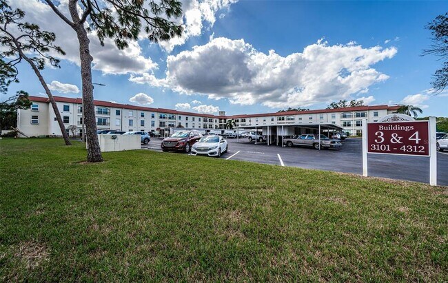 Building Photo - 2700 Bayshore Blvd